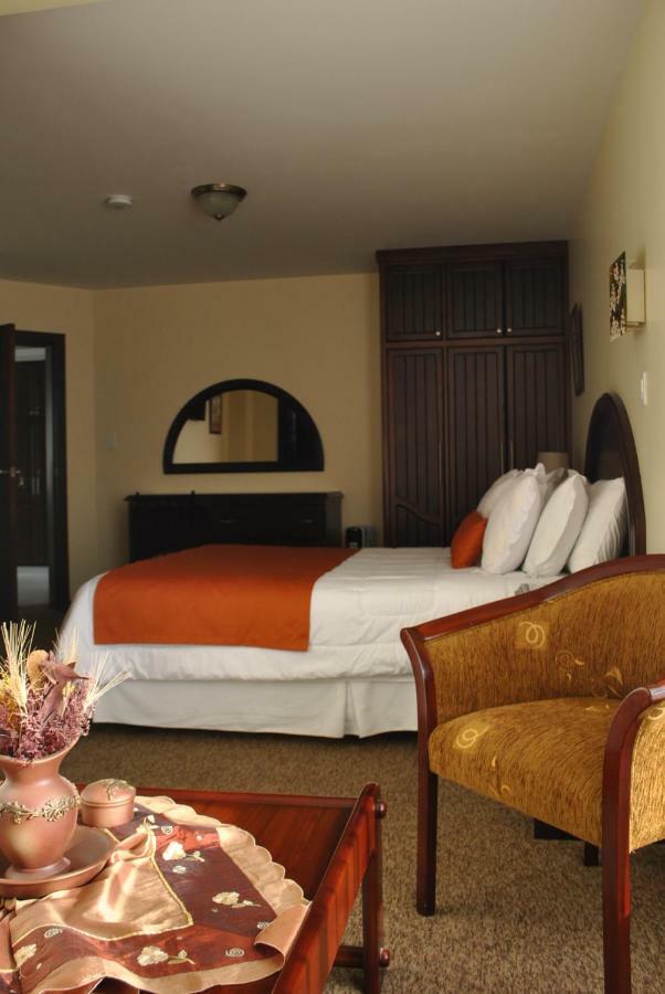 Mak Inn House Латакунґа Екстер'єр фото