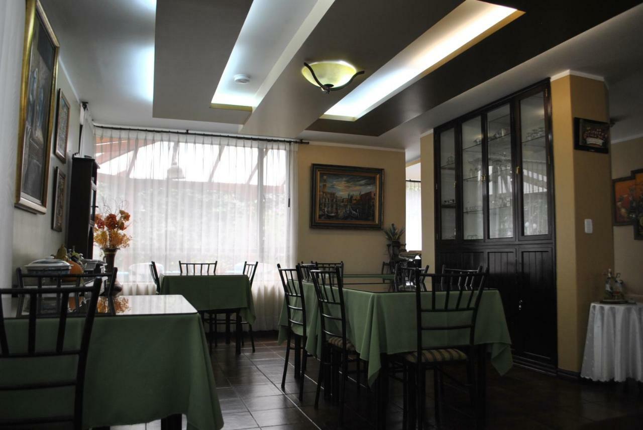 Mak Inn House Латакунґа Екстер'єр фото